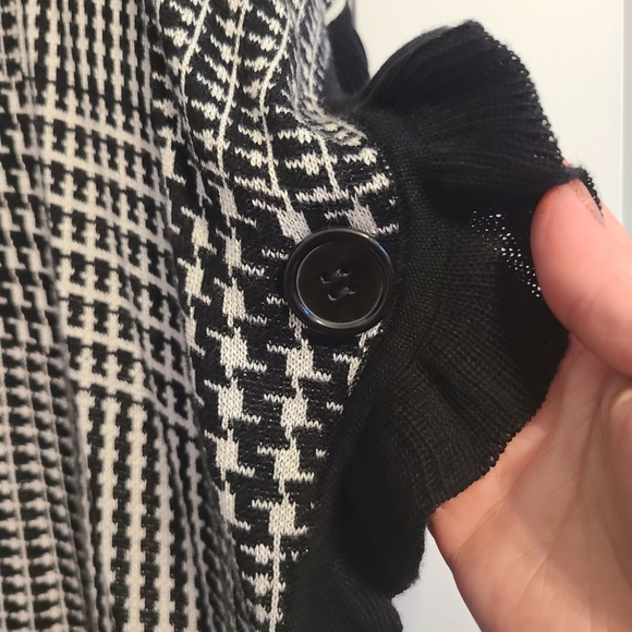JOESPH A  houndstooth turtleneck poncho sweater - Picture 2 of 2